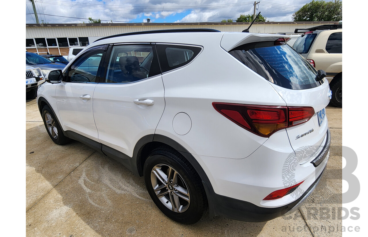 10/2016 Hyundai Santa Fe Active CRDi (4x4) DM SERIES II (DM3) 4d Wagon White 2.2L