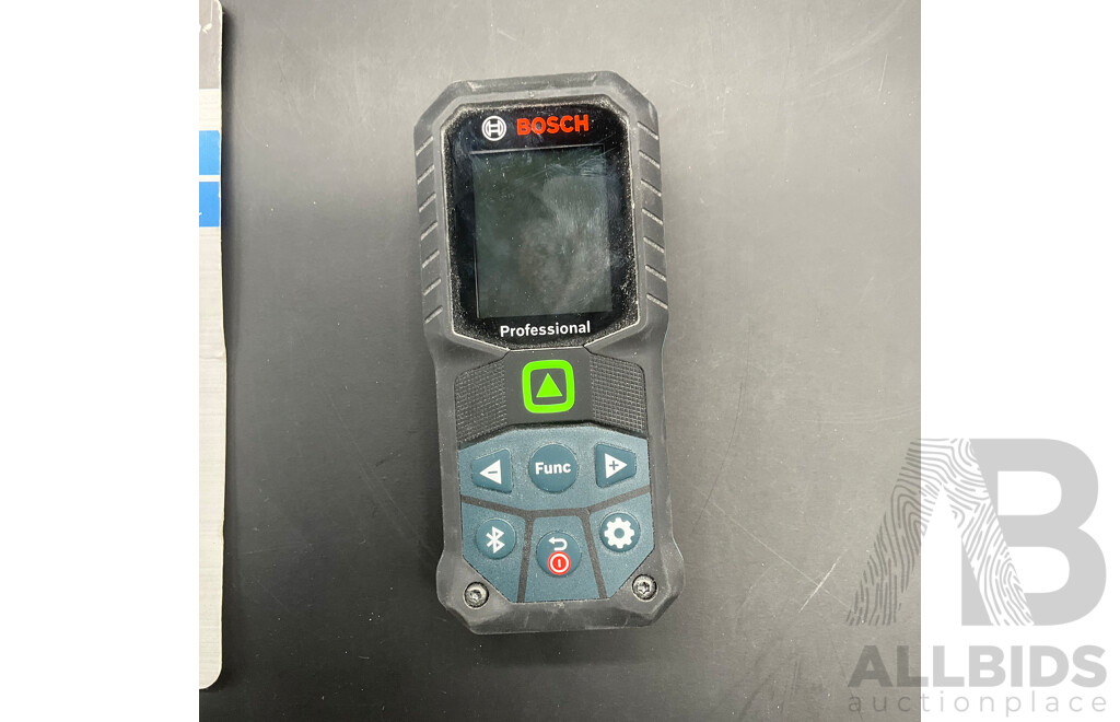 BROTHER Label Maker, ANTSIG Wireless Charger, ARLEC Wireless Door Chime and BOSCH Laser Mesure - Lot of 4