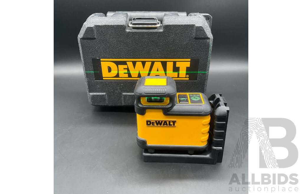 DeWalt Self-Leveling Cross Line Laser (DW03601CG-XJ)