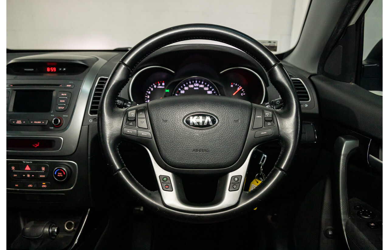 11/2014 Kia Sorento Si (4x2) XM MY14 4d Wagon Clear White V6 3.5L - 7 Seater