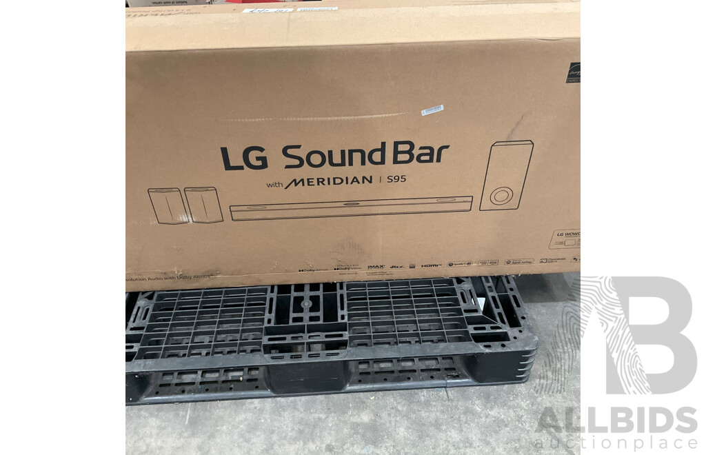 LG Soundbar with Meridian S95QR