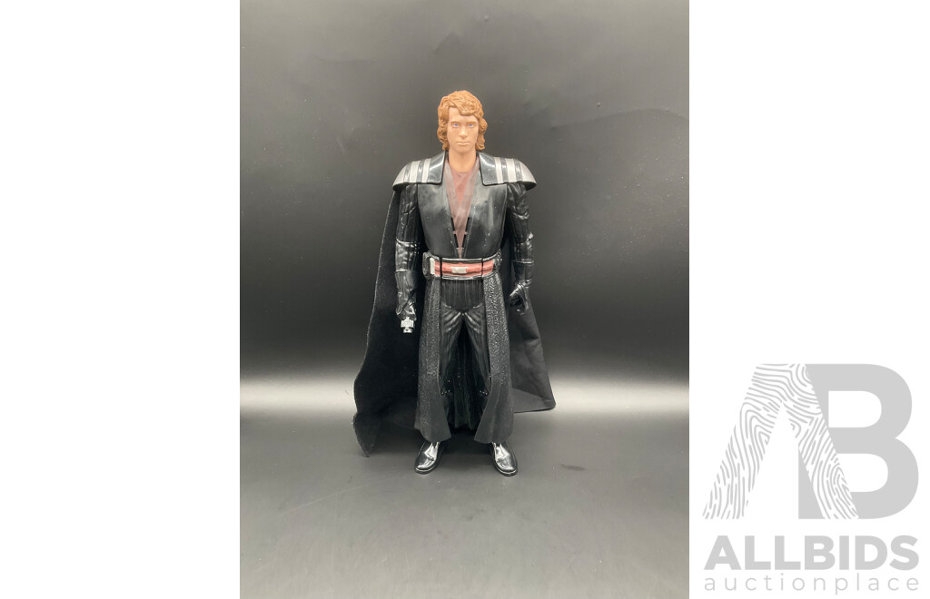 STAR WARS Action Figure (Hasbro SA) and Assorted SKIGUARD Camouflage Snake Gaiters - Lot of 4