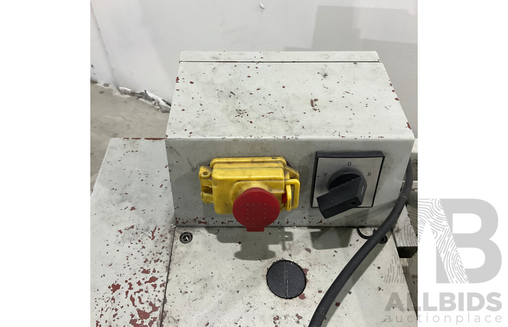 HAFCO AL-250G Bench Lathe