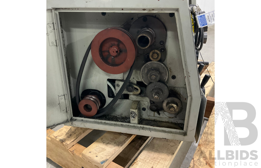 HAFCO AL-250G Bench Lathe