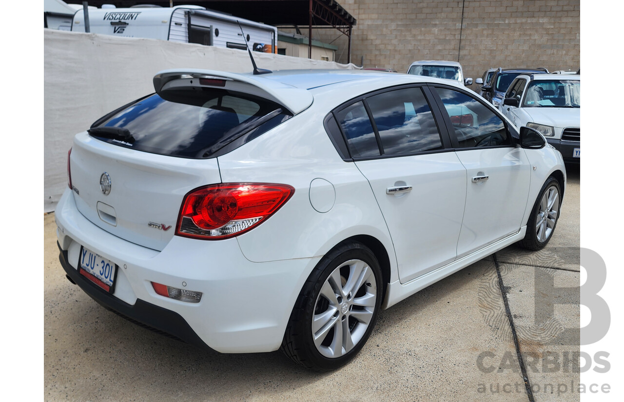 11/2013 Holden Cruze SRi V JH MY13 5d Hatchback White 1.4L