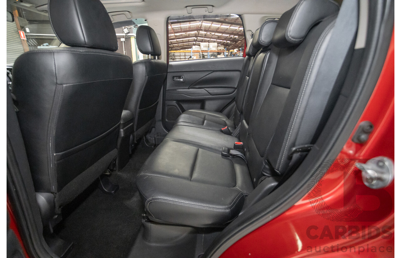 11/2014 Mitsubishi Outlander Aspire (AWD) ZJ MY14.5 4D Wagon Rally Red Metallic Turbo Diesel 2.3L
