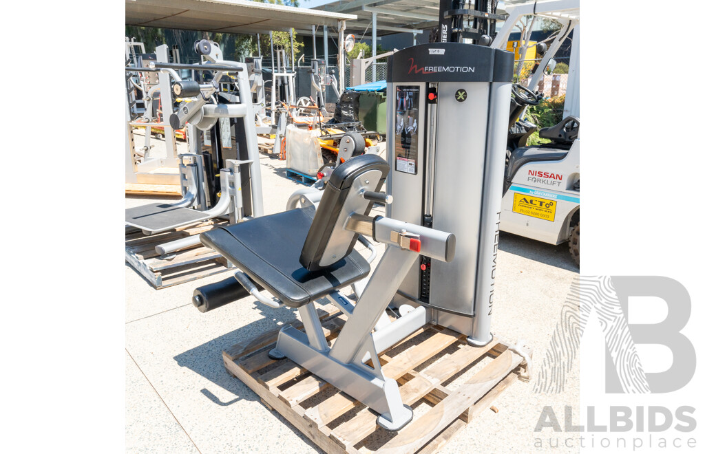 04/2017 Freemotion Commercial Pin Loaded Leg Extension