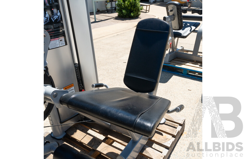 04/2017 Freemotion Commercial Pin Loaded Leg Extension