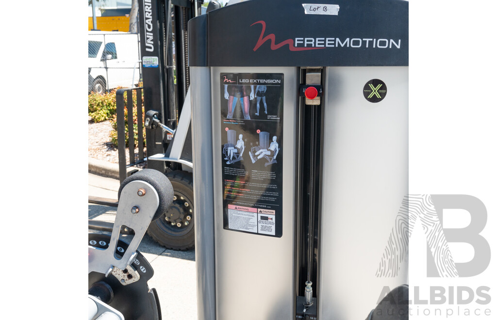 04/2017 Freemotion Commercial Pin Loaded Leg Extension