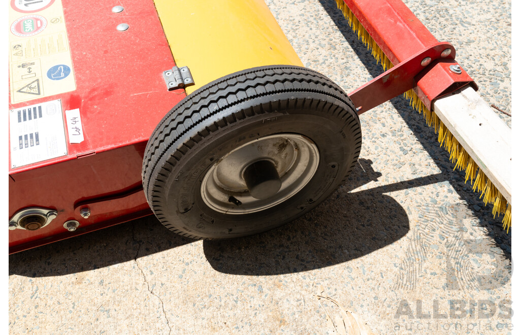 05/2013 SMG TurfCare TCA2000 Artificial Turf Cleaner