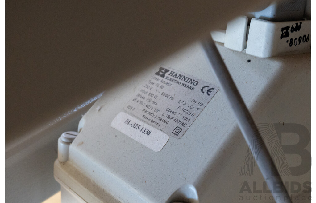 Athlegen Electric Body Work Table Grey