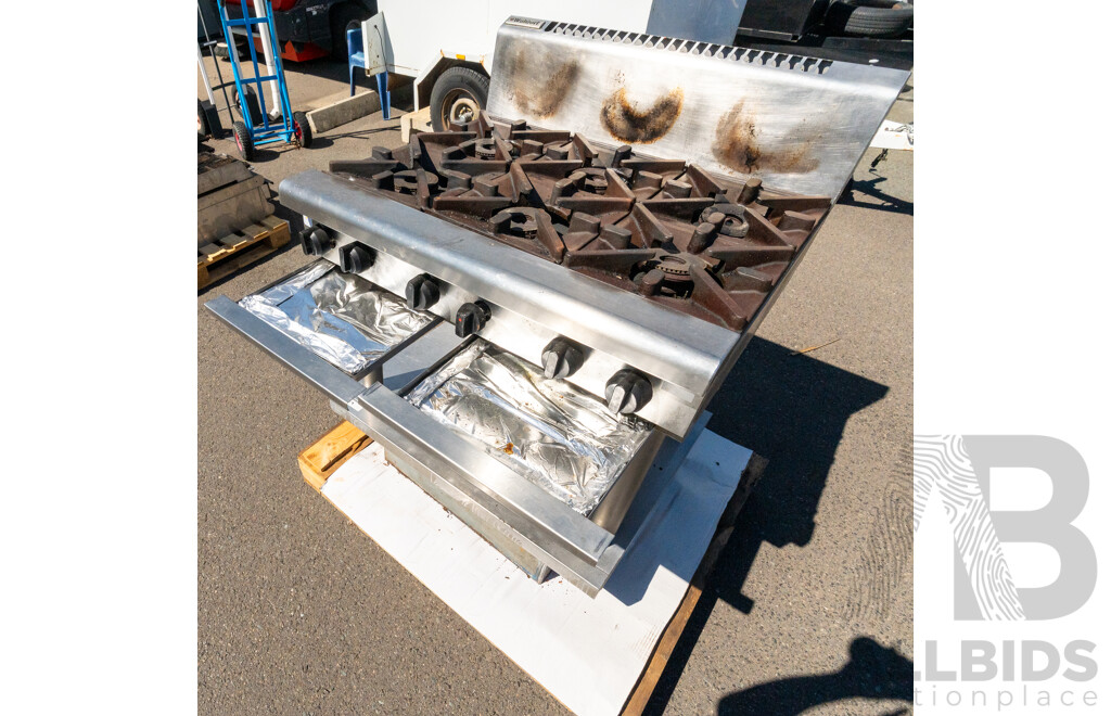 Moffatt 6 Burner Commerical Stainless Steel Cooktop on Bench