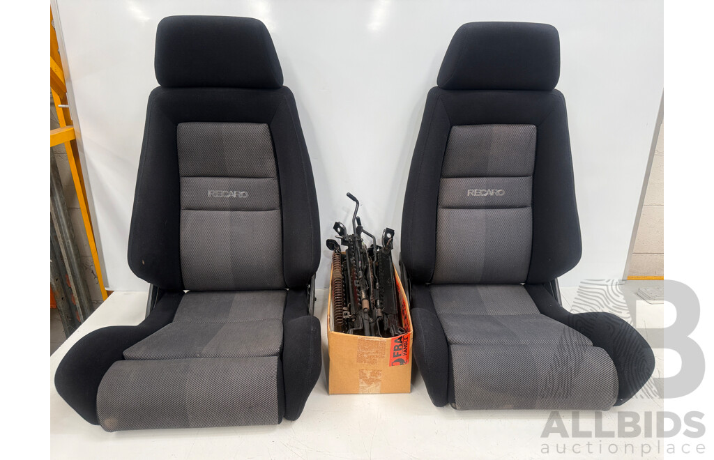 Recaro Set of 2 Racing Recliner Seats & Bolt Rails