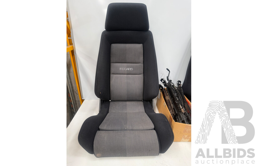 Recaro Set of 2 Racing Recliner Seats & Bolt Rails