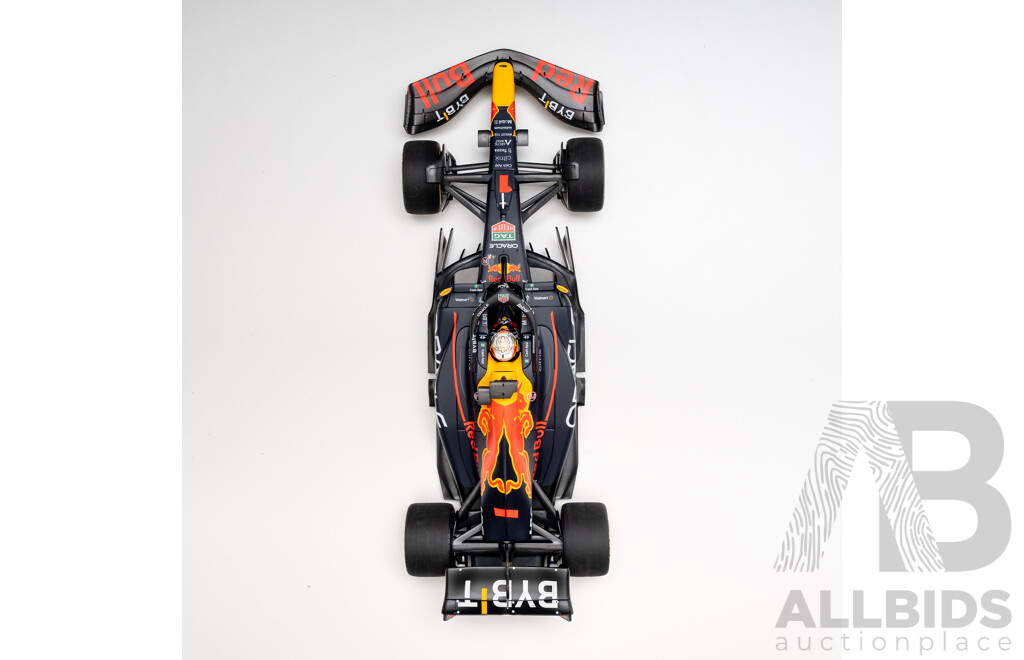 Minichamps 2022 Oracle Red Bull Racing RB18 F1 Winner Saudi Arabian Grand Prix Max Verstappen #1 - 1:18 Scale Model Car - Brand New