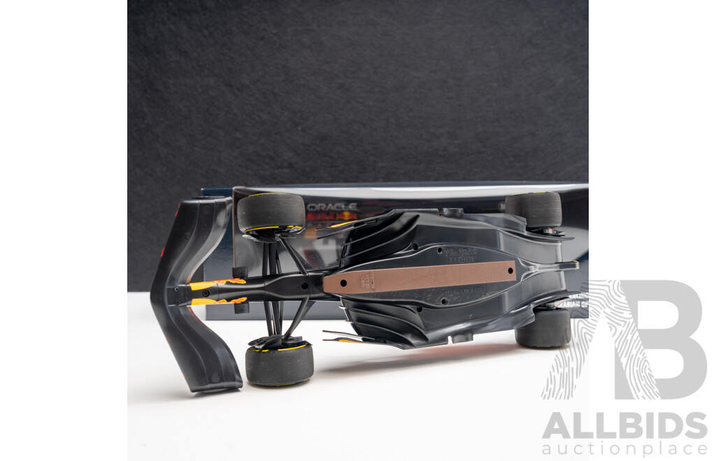 Minichamps 2022 Oracle Red Bull Racing RB18 F1 Winner Saudi Arabian Grand Prix Max Verstappen #1 - 1:18 Scale Model Car - Brand New