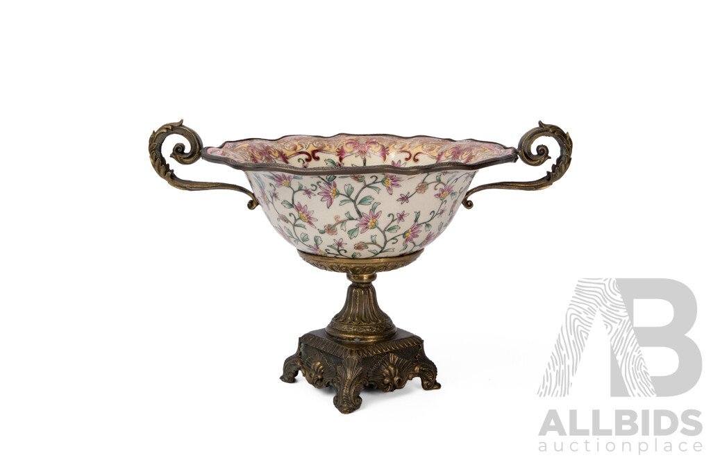 Antique Wong Lee Style Porcelain Bowl