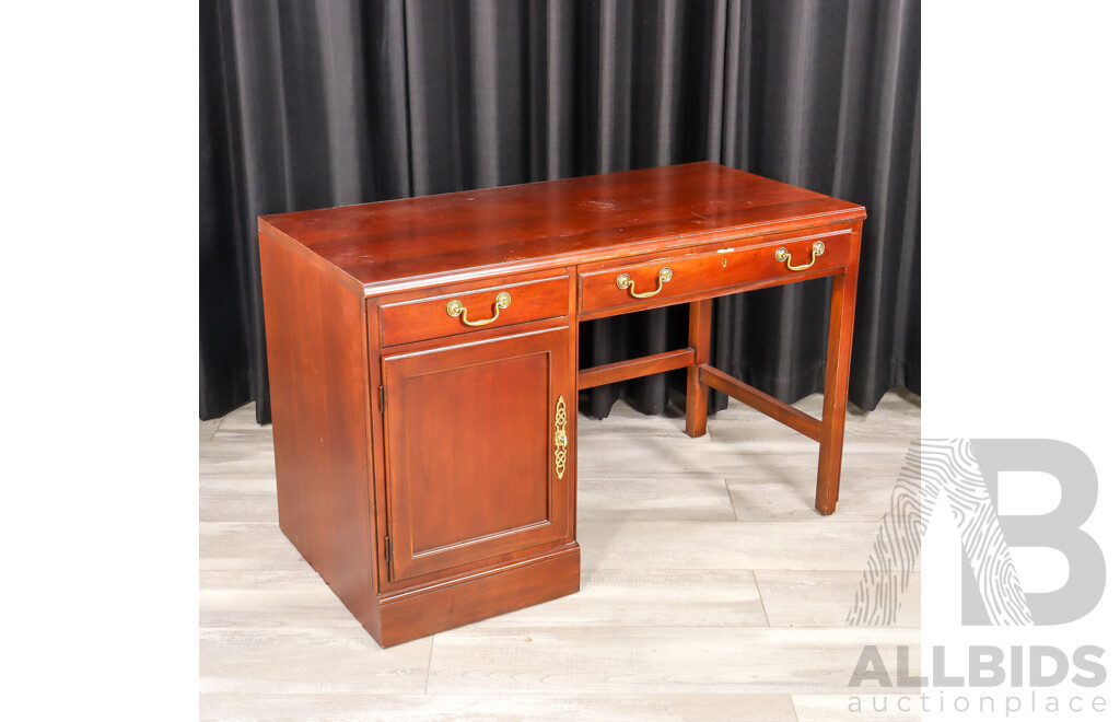 Drexel Heritage Single Pedestal Desk