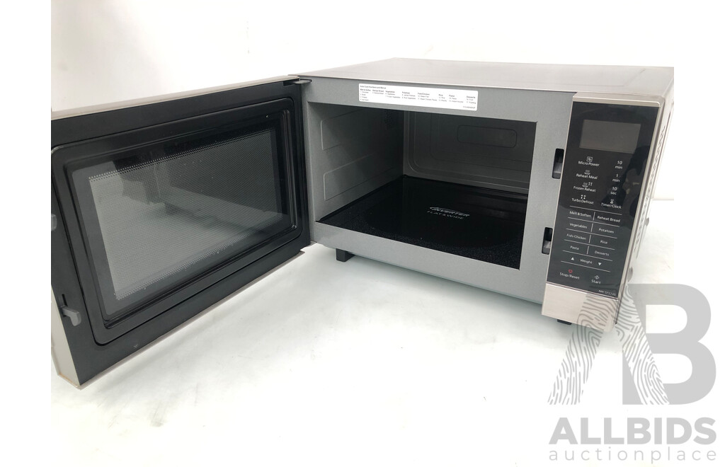 Panasonic NN-SF574S 1000W Inverter Microwave Oven