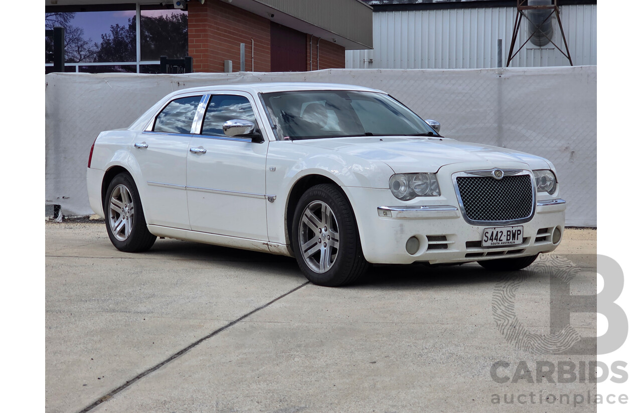 8/2006 Chrysler 300c 3.5 V6 LE MY06 4d Sedan White 3.5L