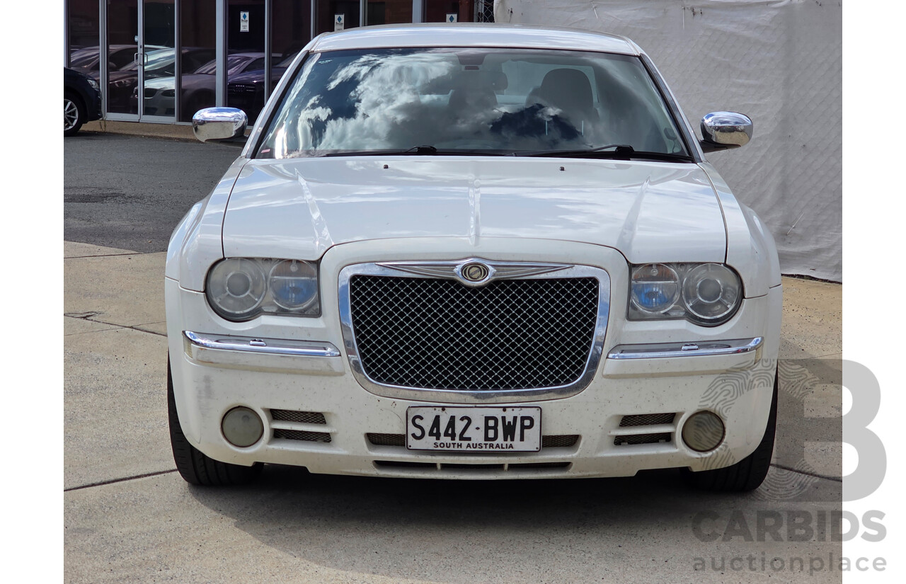 8/2006 Chrysler 300c 3.5 V6 LE MY06 4d Sedan White 3.5L