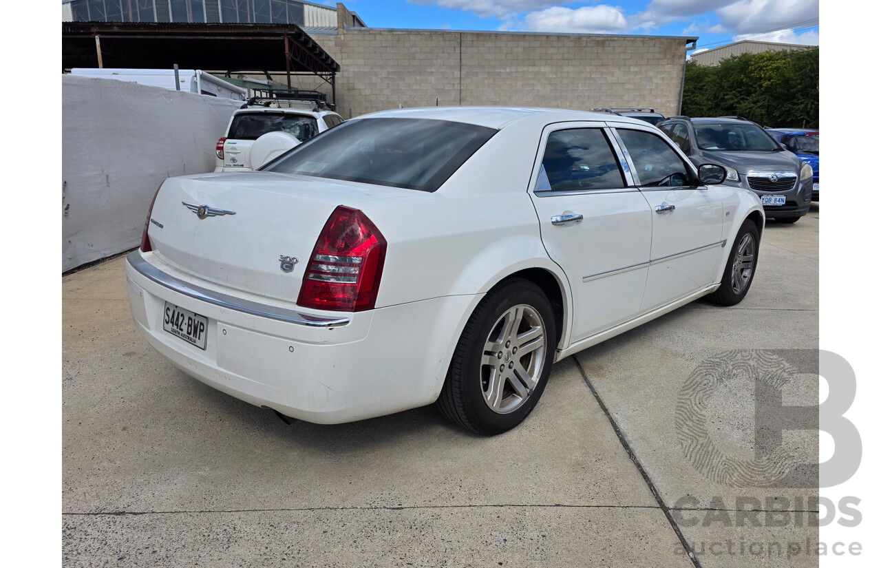 8/2006 Chrysler 300c 3.5 V6 LE MY06 4d Sedan White 3.5L
