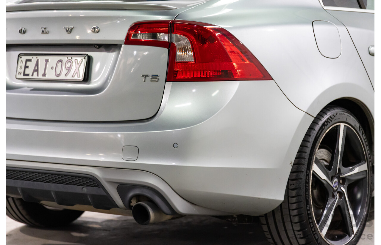 9/2015 Volvo S60 T5 R-Design F MY16 4d Sedan Electric Silver Metallic Turbo 2.0L