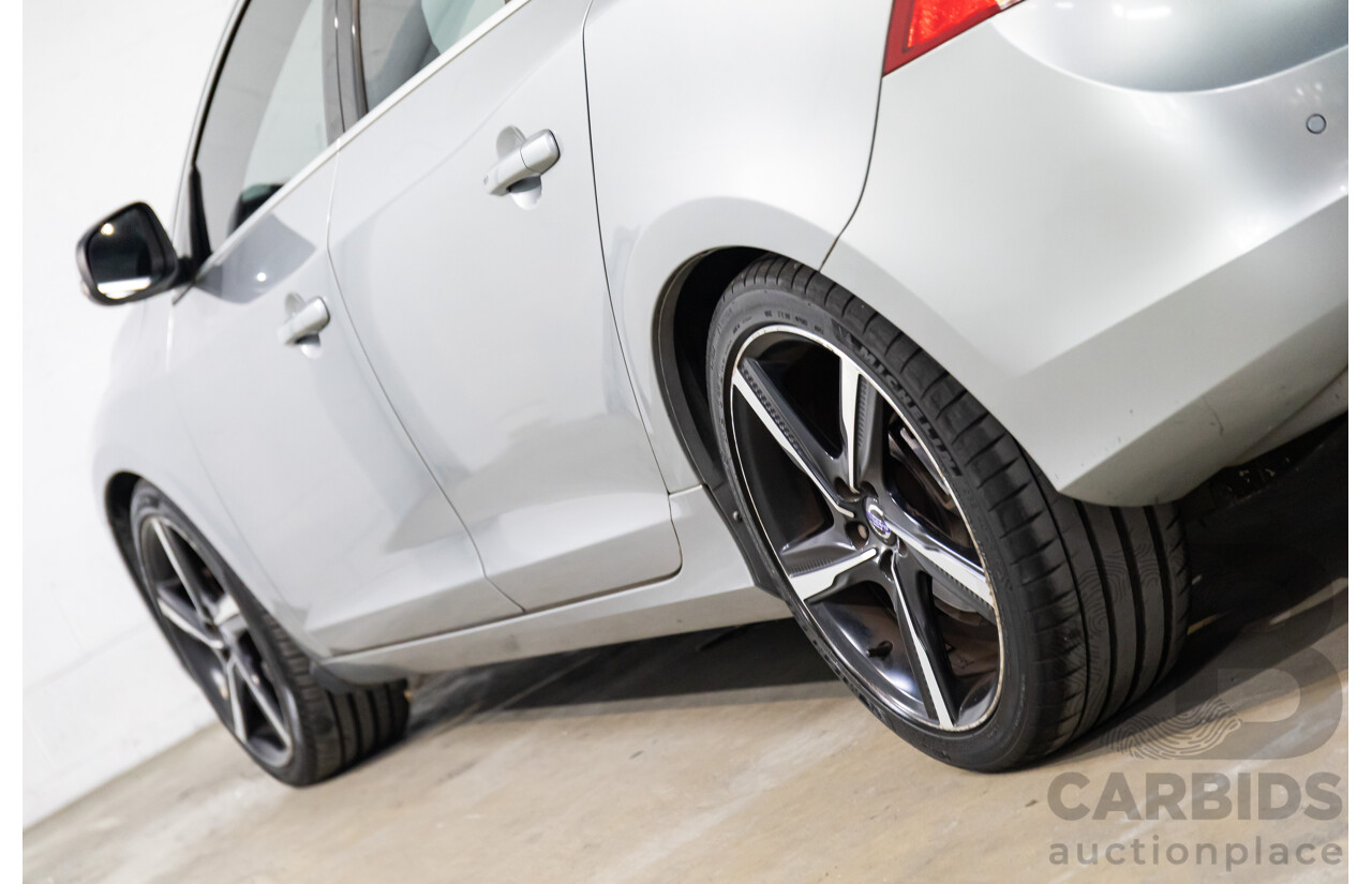 9/2015 Volvo S60 T5 R-Design F MY16 4d Sedan Electric Silver Metallic Turbo 2.0L