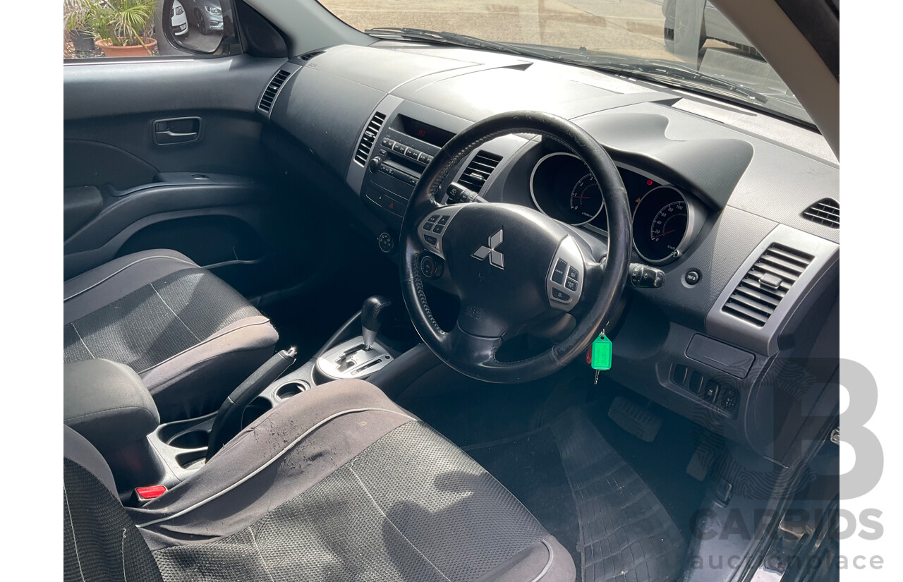 9/2010 Mitsubishi Outlander LS ZH MY11 4d Wagon Black 2.4L
