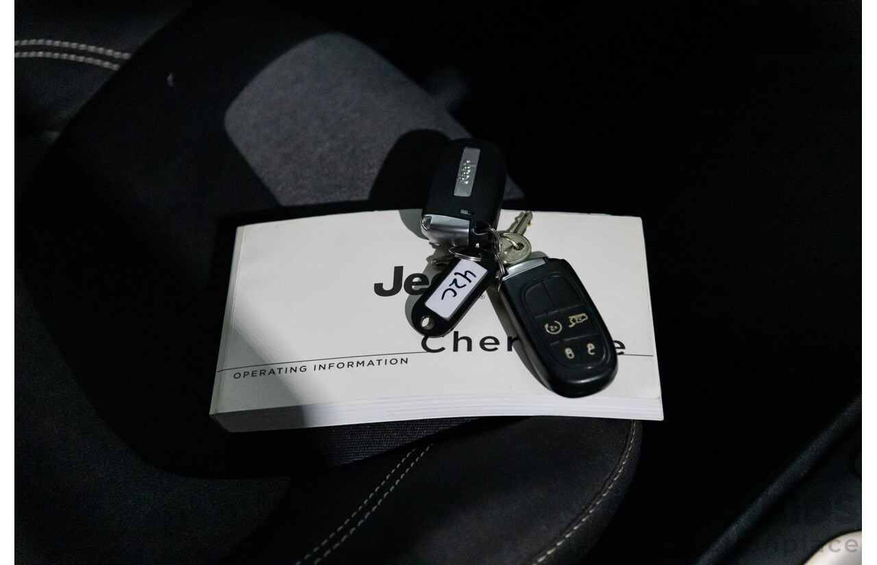 9/2014 Jeep Cherokee Longitude (4x4) KL MY15 4d Wagon Brilliant Black Pearl V6 3.2L