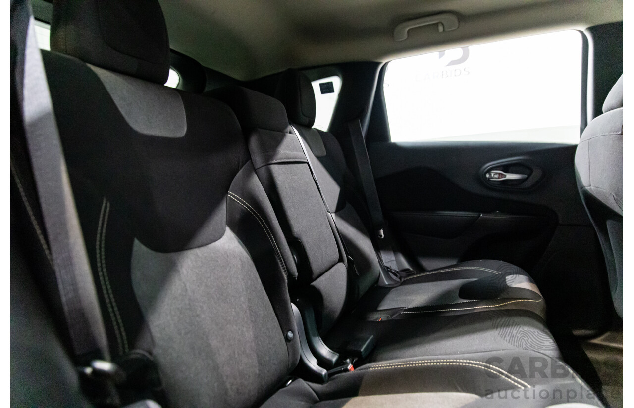9/2014 Jeep Cherokee Longitude (4x4) KL MY15 4d Wagon Brilliant Black Pearl V6 3.2L
