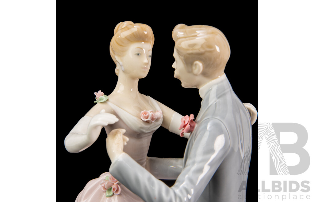 Anniversery Waltz by Antonio Ballester for Lladro