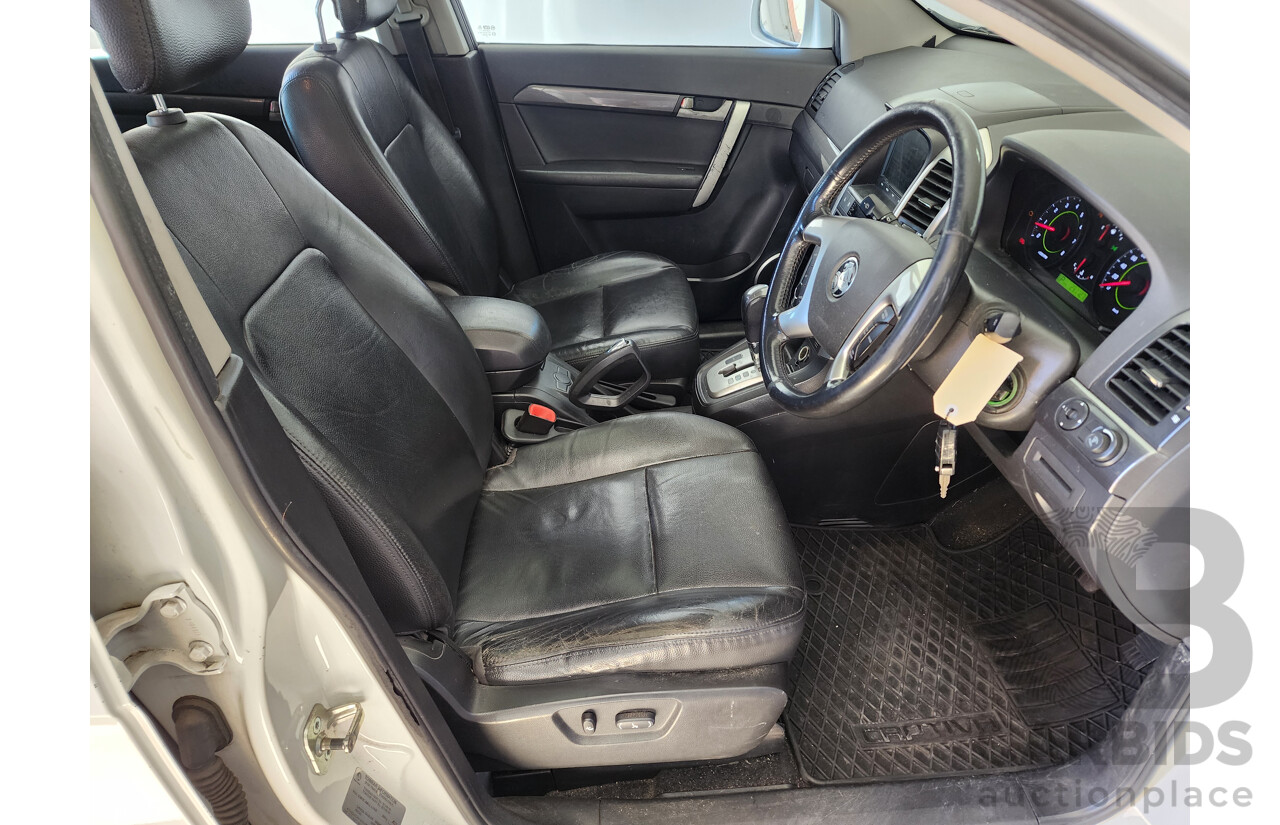 11/2010 Holden Captiva LX (4x4) CG MY10 4d Wagon White 3.2L