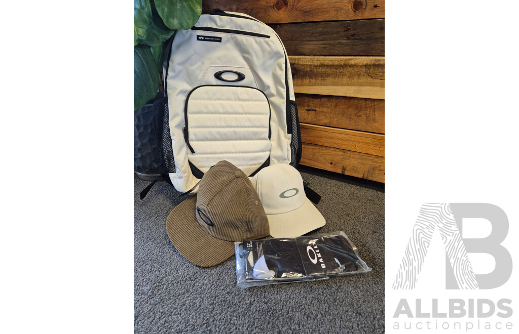 Oakley - Head to Toe Bundle