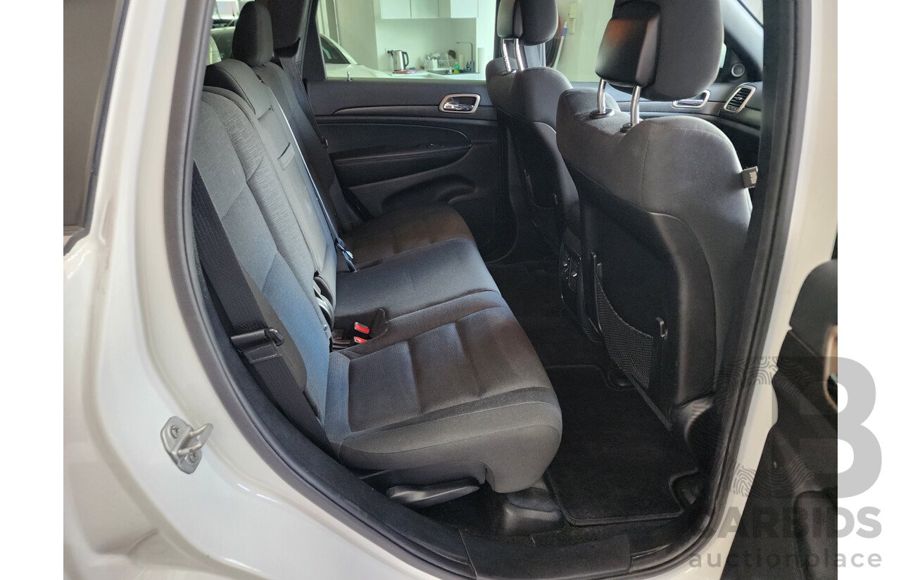 4/2015 Jeep Grand Cherokee Laredo (4x4) WK MY15 4d Wagon White 3.6L