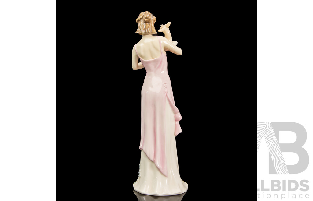 Royal Doulton Porcelain Figure Impressions in Loving Arms