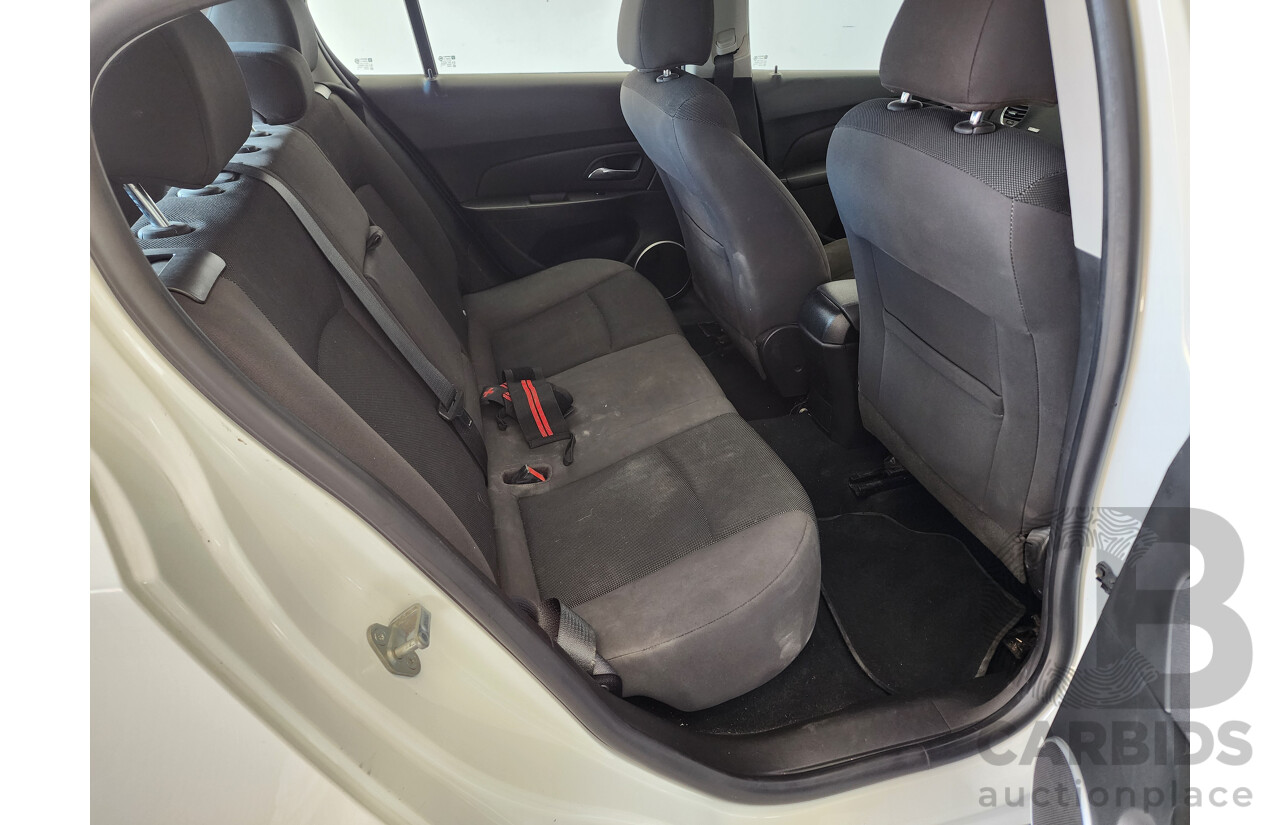 9/2014 Holden Cruze Equipe JH MY14 5d Hatchback White 1.8L