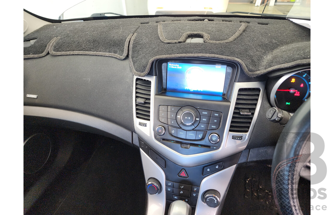 9/2014 Holden Cruze Equipe JH MY14 5d Hatchback White 1.8L
