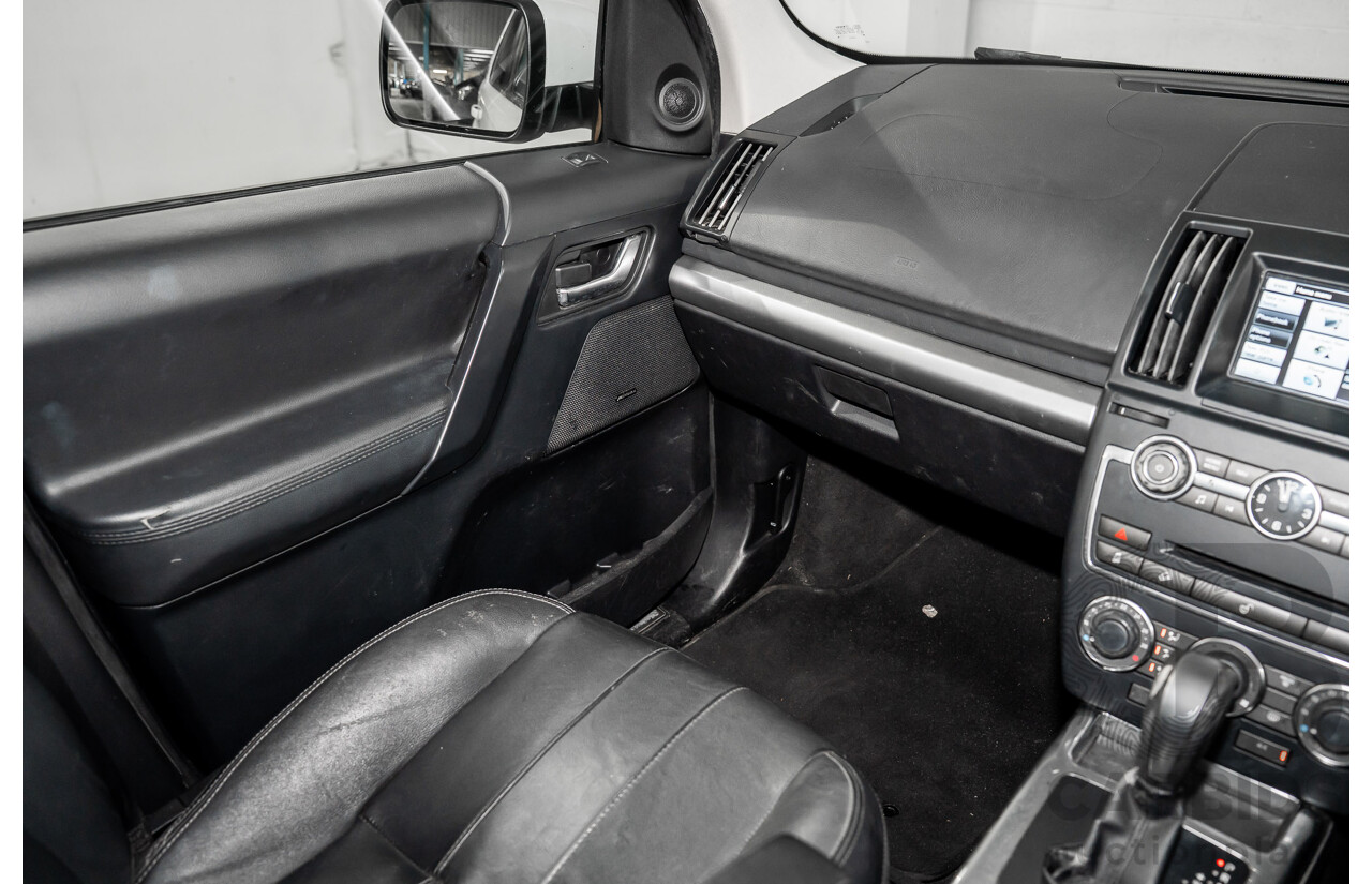 2/2014 Land Rover Freelander 2 TD4 SE (4x4) LF MY14 4d Wagon Fuji White Turbo Diesel 2.2L