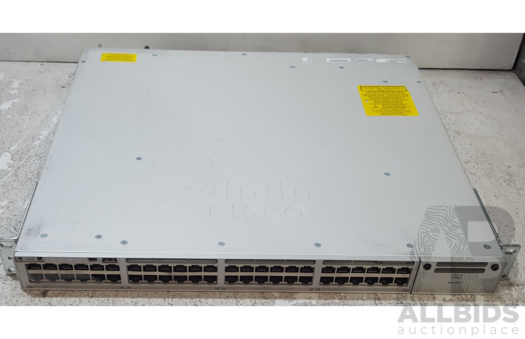 Cisco (C9300-48P-E) Catalyst 9300 48 PoE+ 48-Port Gigabit Switch