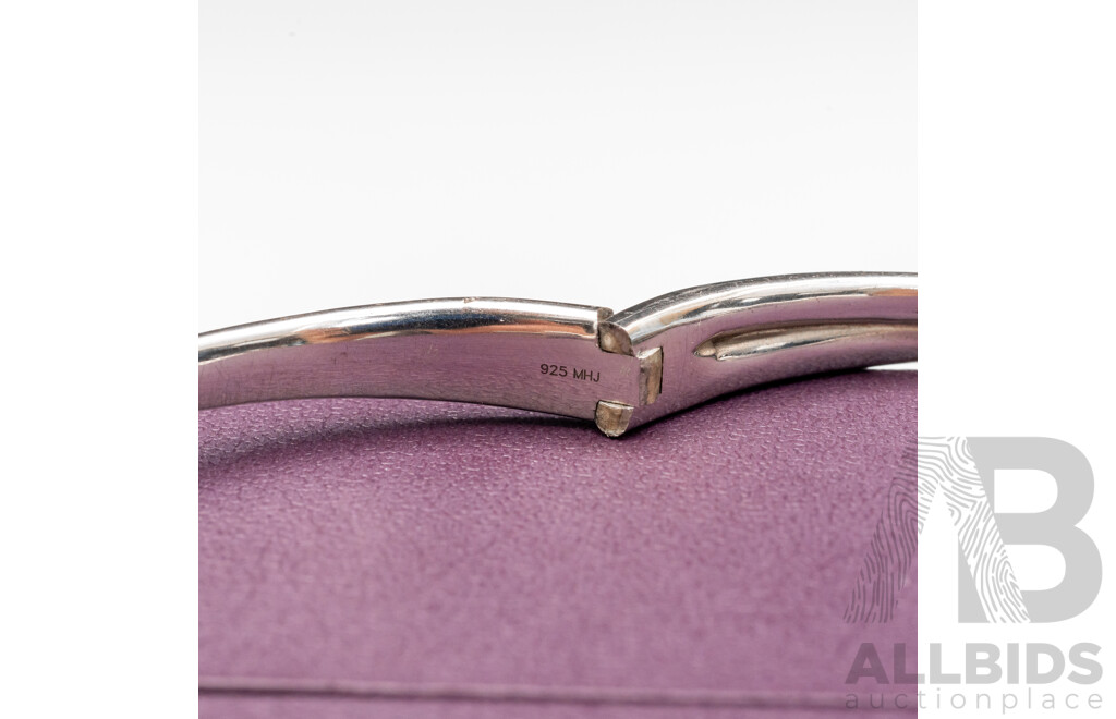 925 Sterling Silver Hinged Crossover Bangle - 30.07gms