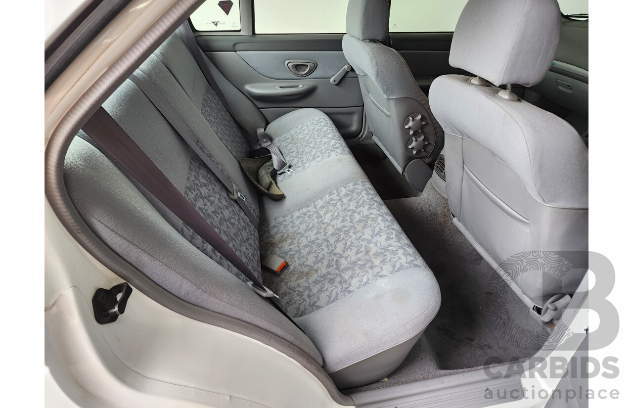 5/1997 Ford Falcon GLi EL 4d Sedan White 4.0L