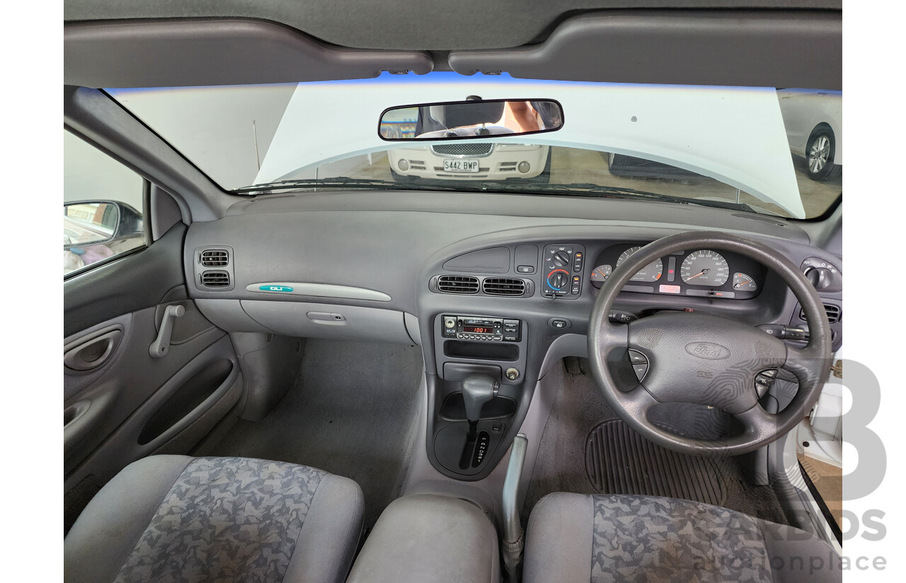 5/1997 Ford Falcon GLi EL 4d Sedan White 4.0L