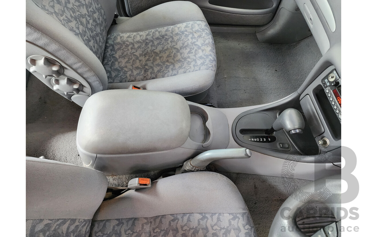 5/1997 Ford Falcon GLi EL 4d Sedan White 4.0L