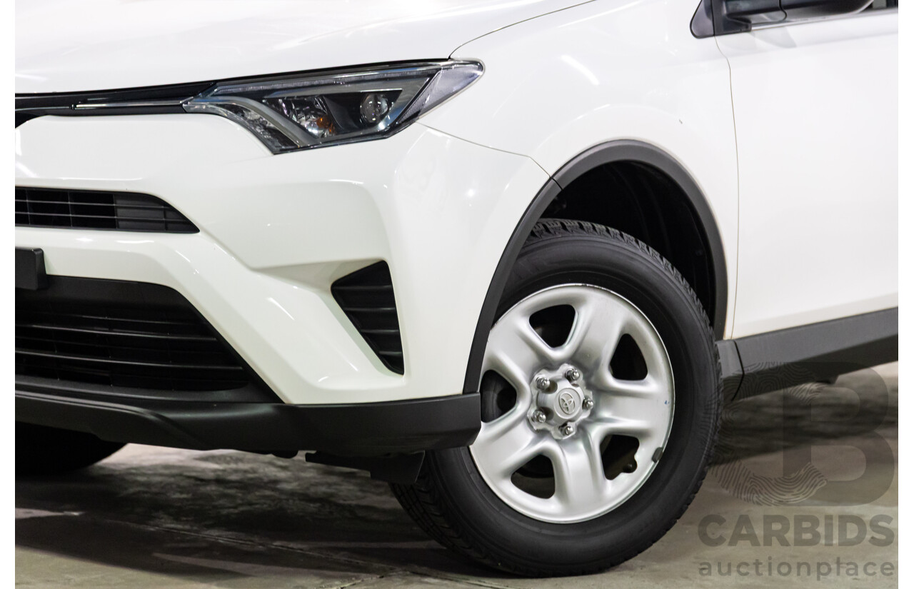 01/2016 Toyota RAV4 GX (FWD) ZSA42R MY16 4d Wagon Glacier White 2.0L