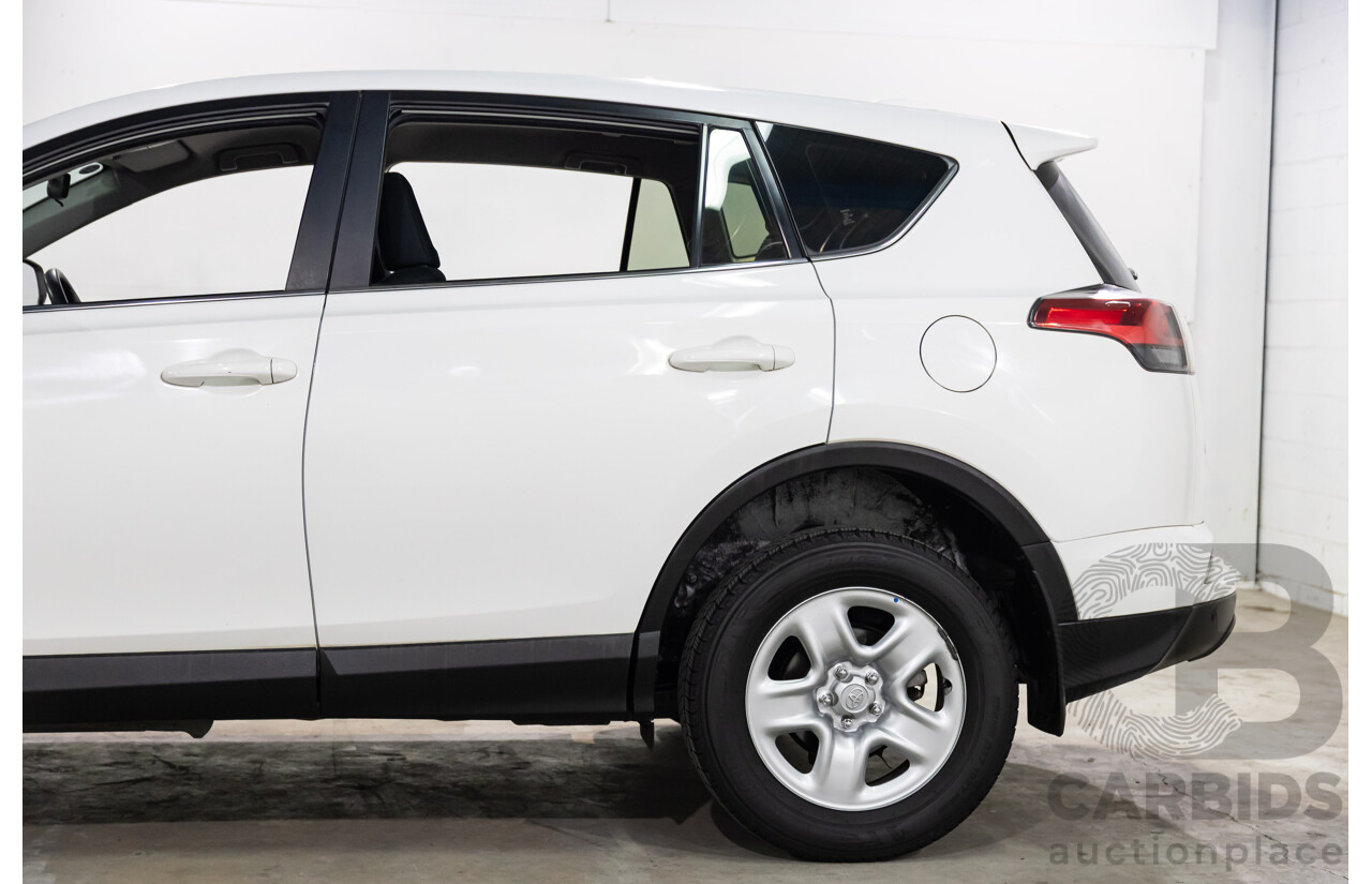 01/2016 Toyota RAV4 GX (FWD) ZSA42R MY16 4d Wagon Glacier White 2.0L
