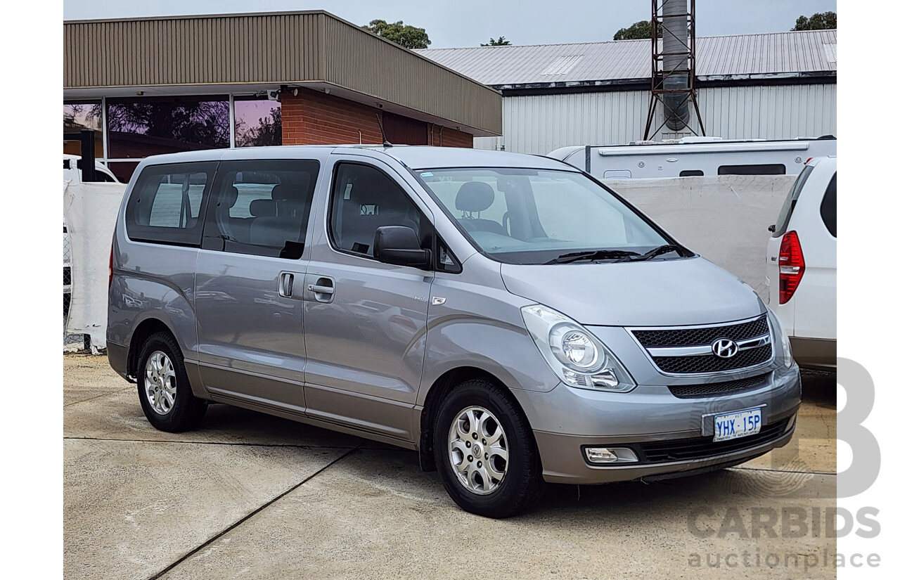 4/2012 Hyundai Imax TQ MY11 4d Wagon Grey 2.5L