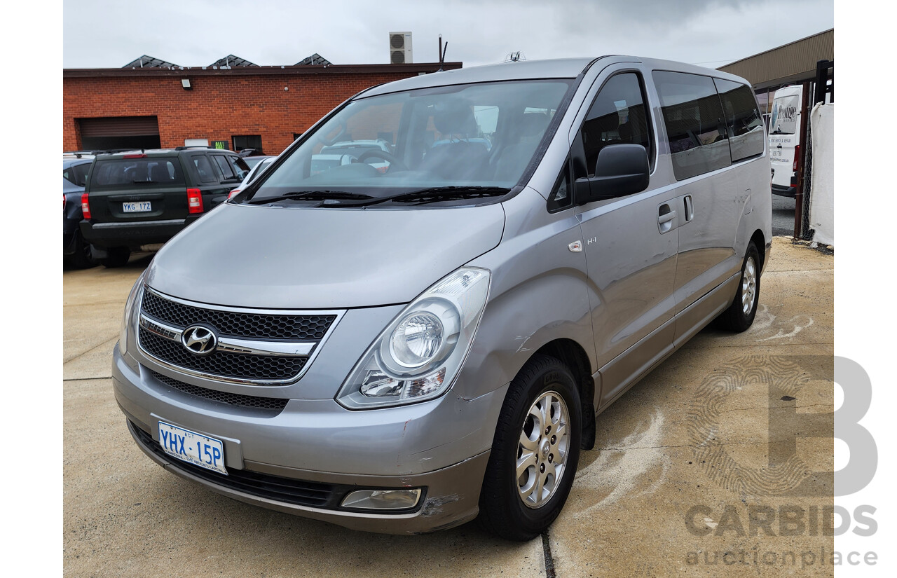 4/2012 Hyundai Imax TQ MY11 4d Wagon Grey 2.5L