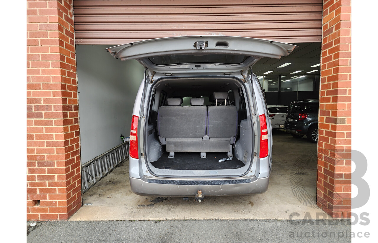 4/2012 Hyundai Imax TQ MY11 4d Wagon Grey 2.5L