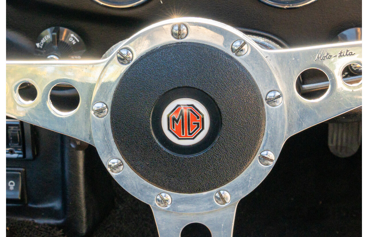 1/1968 M.G. MGB GT 2d Coupe Mineral Blue 1.8L